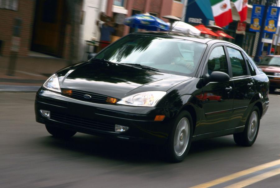  Ford Focus Saloon 1999 года  (фото 41 из 53)